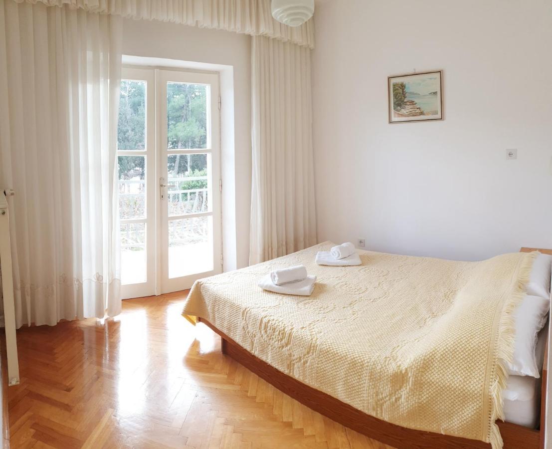 Apartments Lucija Stari Grad  Εξωτερικό φωτογραφία